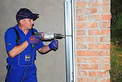 Trust Garage Door Flushing, NY 347-236-3029 - installation-side